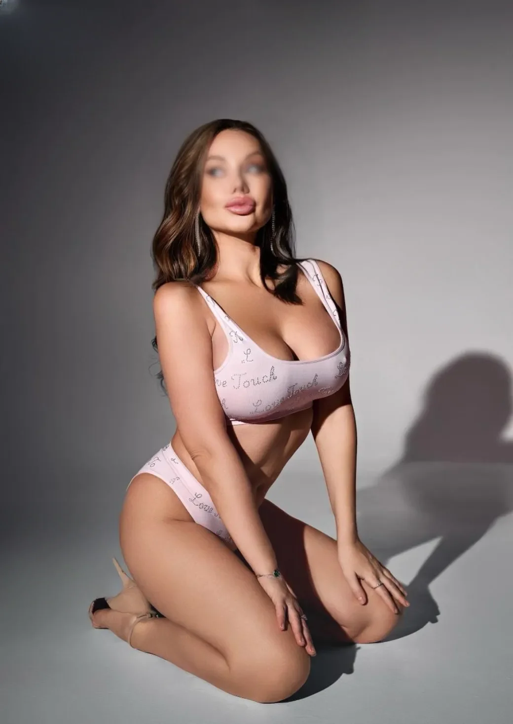 Ava thumbnail 2