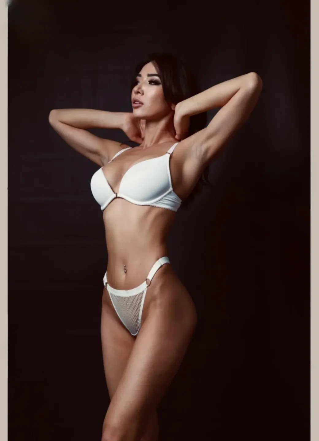 Arina thumbnail 4