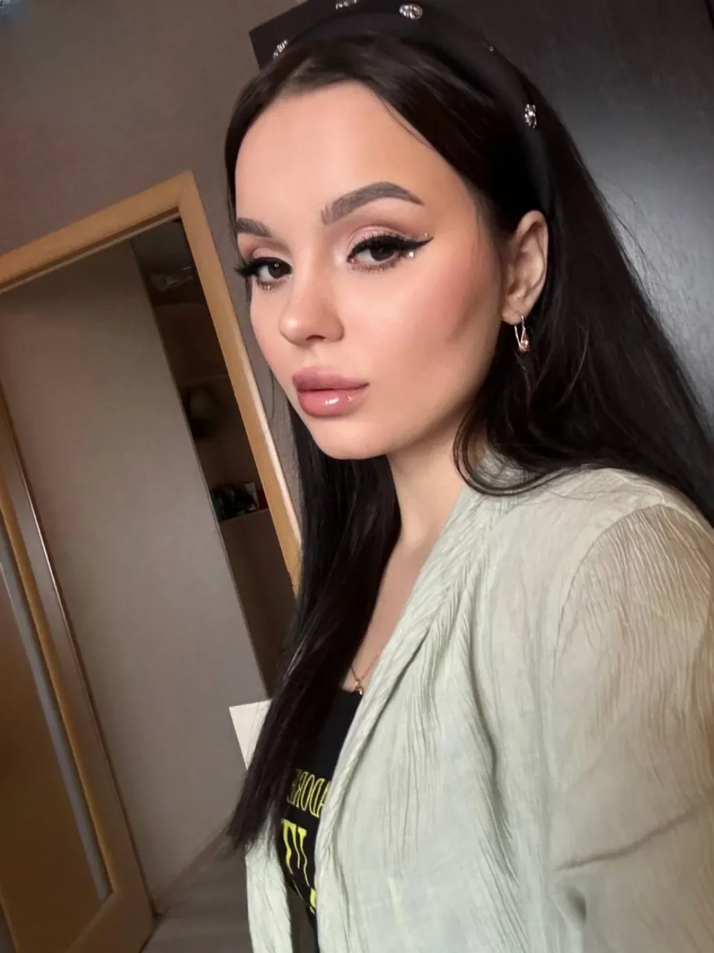 Mila thumbnail 4