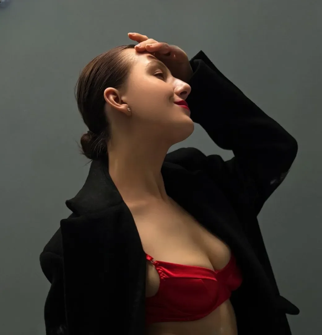 Эмили thumbnail 10