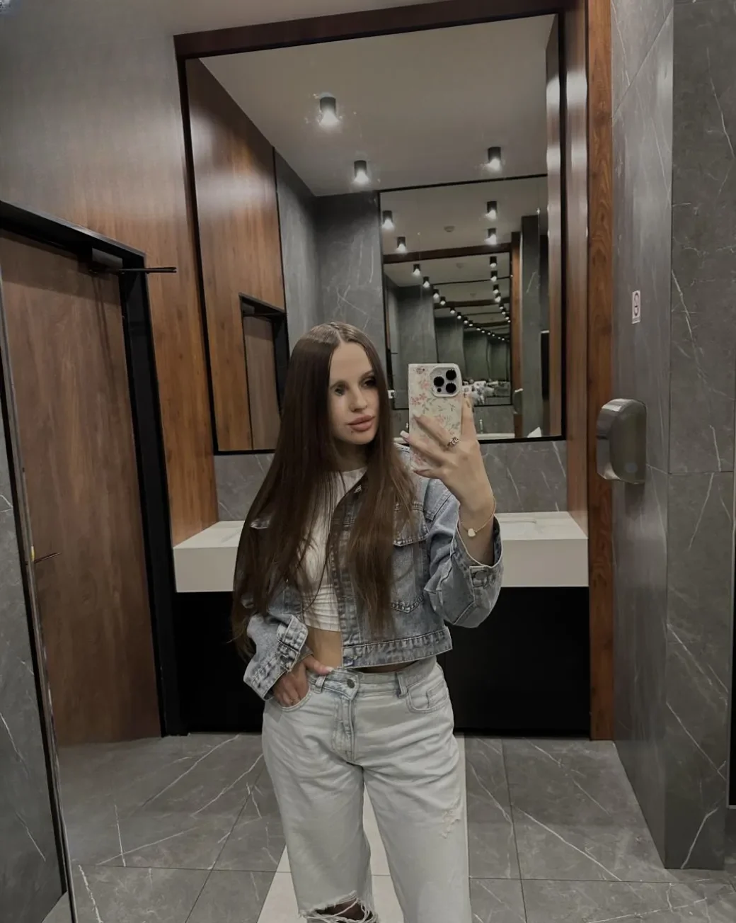 Angelika thumbnail 10