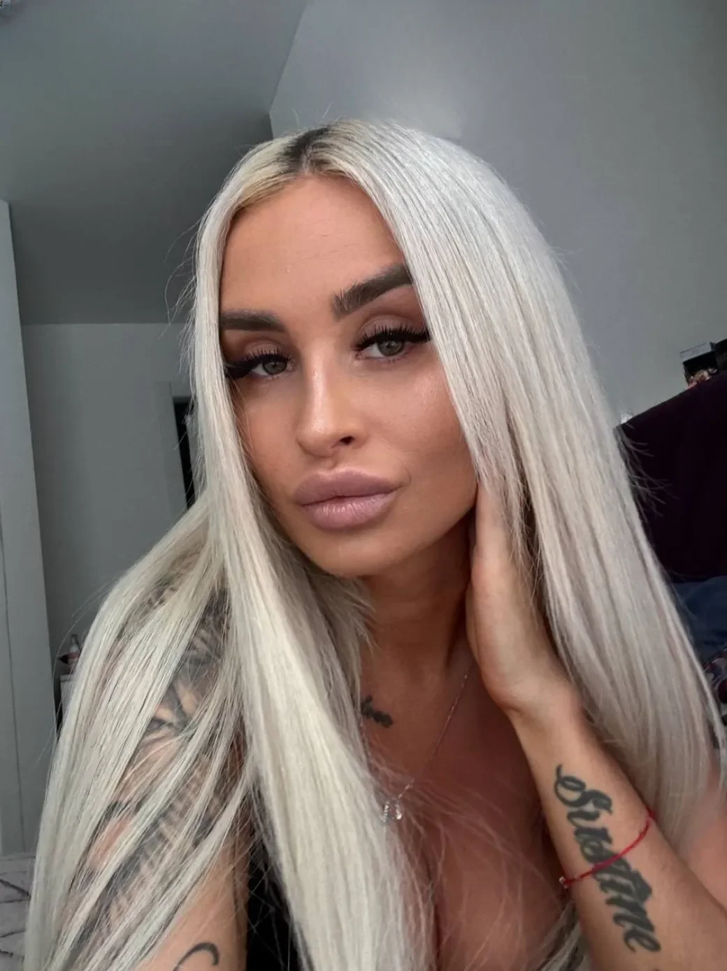 KRISTI thumbnail 25