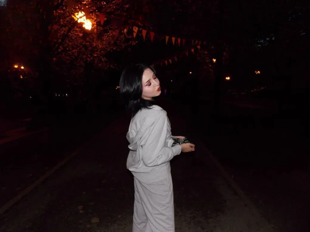 Vanessa thumbnail 6