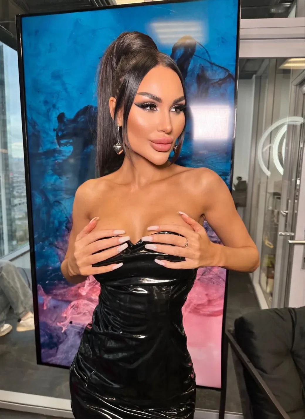 Alexandra thumbnail 22
